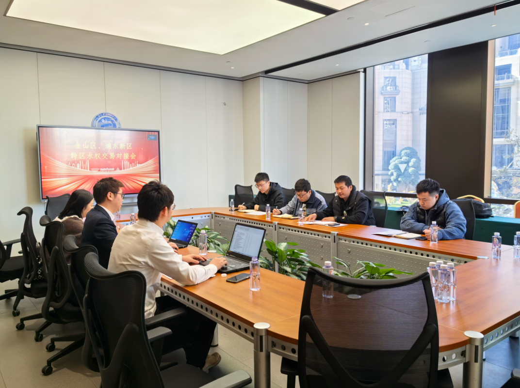 3 3